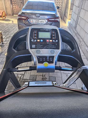 Беговые дорожки: Беговая дорожка NORFLEX - Электрическая беговая дорожка с консолью — 3