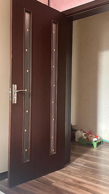 zamok azərbaycanca: Məhsul: Otaq qapıları (daxili) Təsvir: 4 qapı satılır. 3 otaq, 1hamam — 1