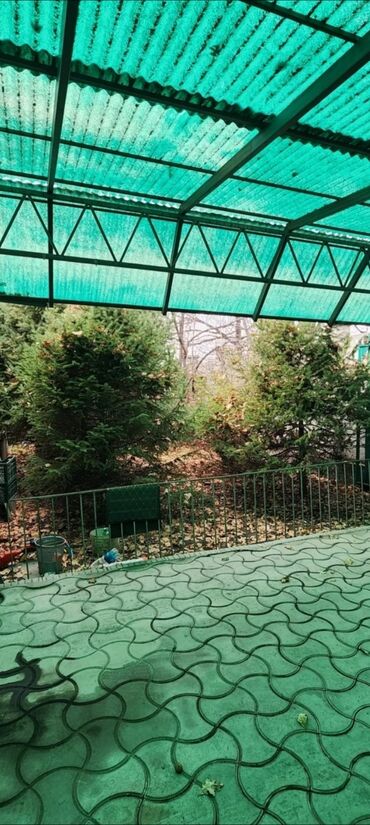 земельный дом бишкек: 63 м², 3 комнаты, Парковка, Забор, огорожен