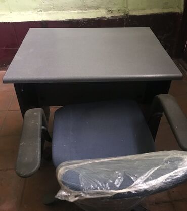 stol balaca: Ofis stolu balaca. Kompyüter masası