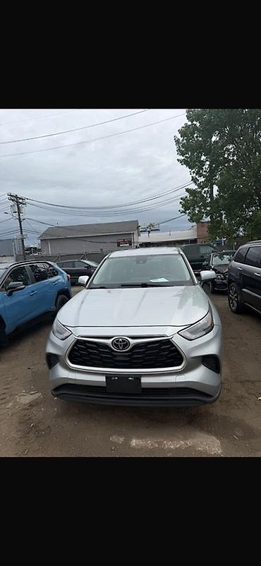 byd leopard 5: Toyota Highlander: 2023 г., 2.4 л, Автомат, Бензин, Кроссовер — 1