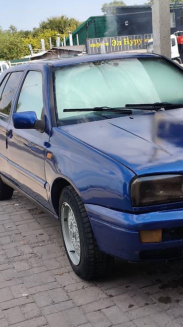 гольы 3: Volkswagen Golf: 1993 г., 1.6 л, Механика, Бензин, Хэтчбэк — 3