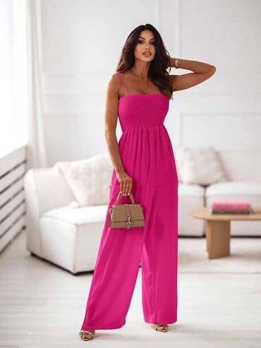 Kombinezoni: Kombinezon
S m l xl
2300 din — 3