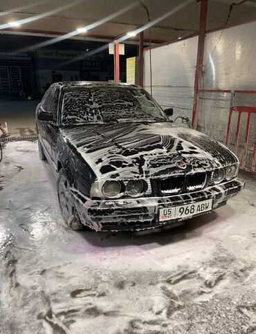 BMW: BMW 520: 1989 г., 2 л, Механика, Бензин, Седан