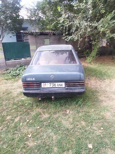 jac js6: Mercedes-Benz 190: 1987 г., 1.9 л, Механика, Газ, Седан — 4