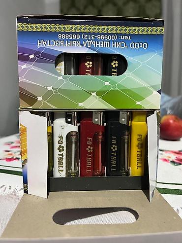 зажигалка: Оптом Зажигалки газовые с пьезоподжигом, упаковка дисплей-бокс. - — 2