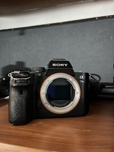 ценсорная плитка: Sony A7 III Тушка - 65.000 сом Комплект - 2 аккумулятора Объектив