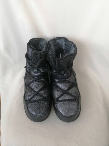 Gležnjače: Gležnjače, 40 — 8