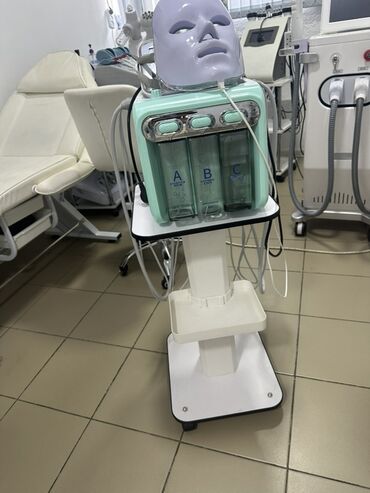 сложное окрашивание: Косметологический аппарат для комплексного ухода за кожей
