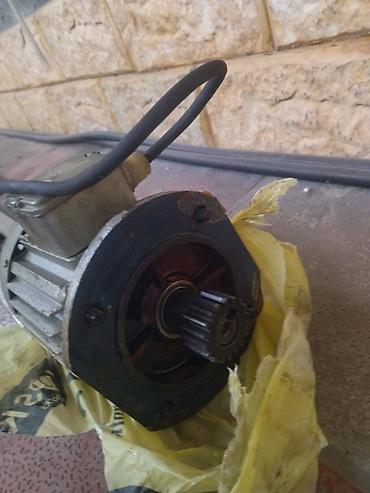 kabel kəsən: Sənaye elektrik mühərriki – IREM “Electromotorenwerk Sf. Gheorghe” — 3