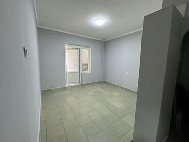 купить помещение под парикмахерскую: Продается квартира Волкова 147, 1 линия, спальный район. Рынок