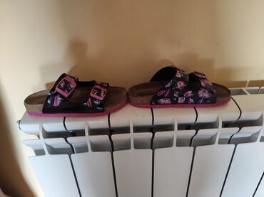 Dečija obuća: Decije papuce Oko Walk broj 29. Iz uvoza, kozne. Kao nove