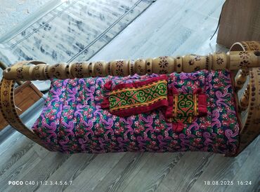 сандалии женские: Срочно срочно Бешик сатылат качества отличное комплекте Цена:7000