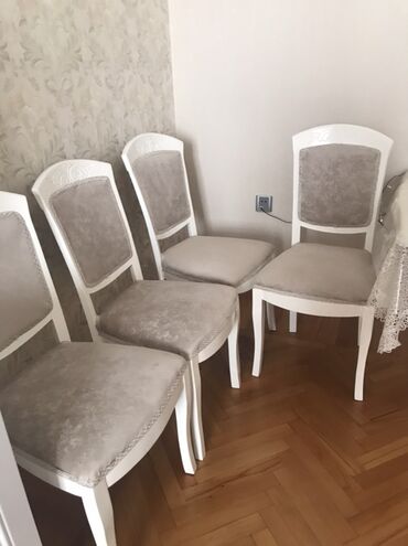 Столы: Для гостиной, Новый, цвет - Белый Стул