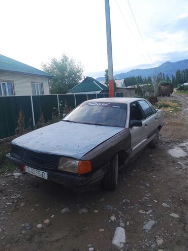 белорус 82 1: Audi 