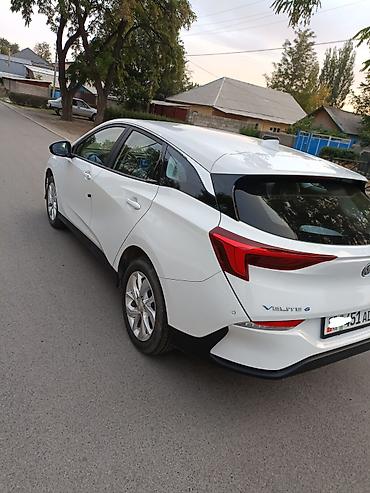 Buick: Buick : 2023 г., Электромобиль, Хэтчбэк — 9