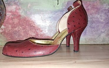 Salonke: Salonke, 40 — 2