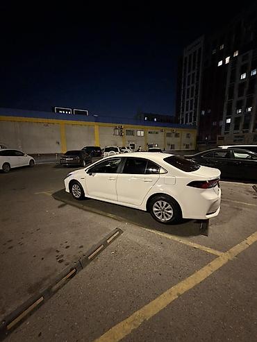 coroll: Toyota Corolla: 2020 г., 1.8 л, Вариатор, Гибрид, Седан — 6