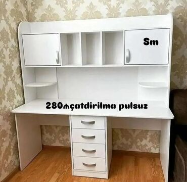 Кухонные столы на заказ: Bu ağ rəngli yazı masası həm iş, həm də təhsil üçün ideal bir