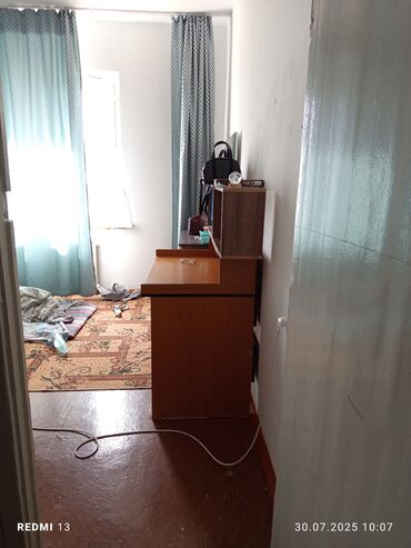 продаётся 2 ком кв город каракол: 2 комнаты, 52 м², 106 серия, 9 этаж, Косметический ремонт