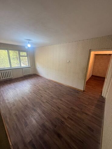 дом двух этажный: 2 комнаты, 45 м², 104 серия, 1 этаж, Косметический ремонт