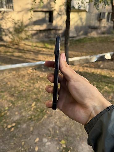 купить айфон дешево оригинал: IPhone 15, Б/у, 128 ГБ, Черный, 80 % — 3
