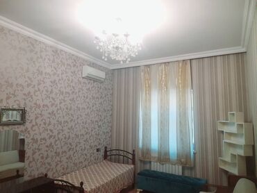 Həyət evləri və villaların satışı: 300 kv ev ikidasli tikili. Qaz su isiq daimi. Avtobus dayanacaginin — 9