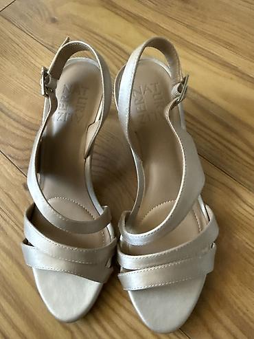 charles keith кошелек: Босоножкалар, 35.5, Колдонулган, түсү - Саргыч боз, Өзү алып кетүү — 4