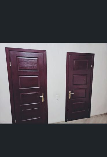 islemis qapi: 3 suseli 2 bagli. cemi 5 eded