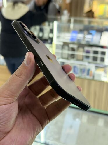 Apple iPhone: IPhone 16 Pro Max, Б/у, 256 ГБ, Black Titanium, Защитное стекло, Чехол, 92 % — 2