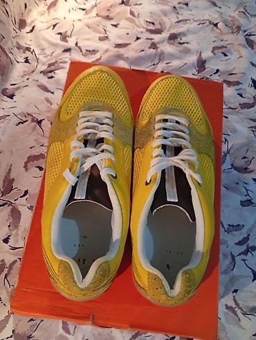 patika nike femra: Zara Sneakers Sportske patike – žuto/bela kombinacija Broj — 3