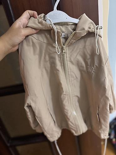 papaqlı yun bodilər: Uşaq üçün bej rəngli yüngül küləkkeçirməz jaket. - Model: kapüşonlu — 1