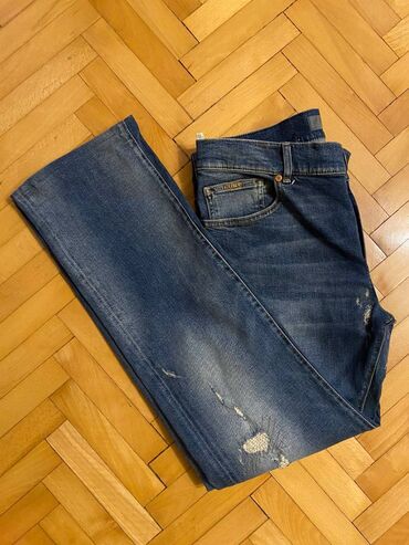 Farmerke: GUESS - Farmerice Guess, vrlo malo nošene. U odličnom stanju. Veličina na lalafo.rs — 6 Farmerke: GUESS - Farmerice Guess, vrlo malo nošene. U odličnom stanju. Veličina — 6