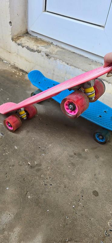 skateboard satisi: Skeybort ela veziyyetde her ikisi satilir ikisi birlikde 20 azn eger — 2