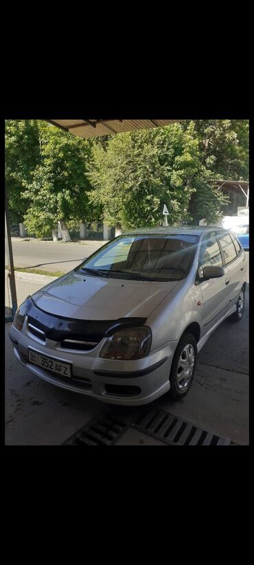 nisan sirena: Nissan Presea: 2002 г., 0.8 л, Механика, Бензин, Внедорожник