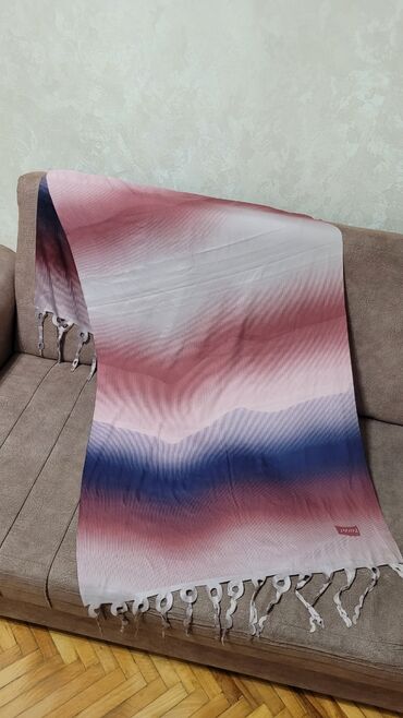 Baş geyimləri: Şarf 5 man
təzədi
şəkli sola cevirin — 14