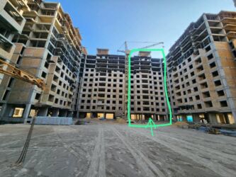 квартира село орто сай: 2 бөлмө, 79 кв. м, Элитка, 6 кабат, ПСО (өзү оңдоп түзөтүп бүтүү үчүн)