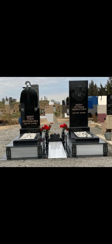 işlənmiş pencere: *Qranit-mərmər*
Məzar daşı.
heykəllərin işlənməsi