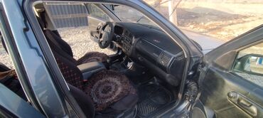 Volkswagen: Volkswagen Golf: 1997 г., 1.6 л, Механика, Бензин, Хэтчбэк — 8