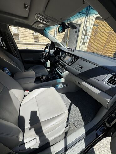 Kia: Kia Carnival: 2.2 l | 2016 il Van/Minivan — 9