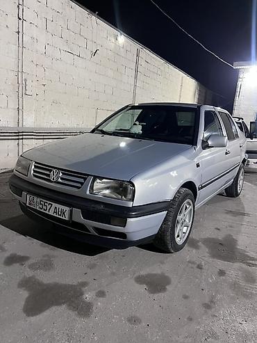 vw bora: Volkswagen Vento: 1992 г., Механика, Седан — 2
