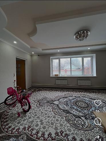 Продажа коттеджей и домов: Продаётся светлый дом с большим огороженным участком. Участок 9.7 — 14