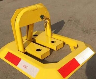 skuteri kupujem: ♦️♦️♦️ Parking rampa mehanicka Parking barijera + 3 kljuca 3100din