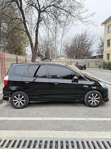 Honda: Honda Fit: 2006 г., 1.3 л, Вариатор, Бензин, Хэтчбэк — 3