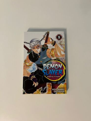 i̇ngilis açarlı sırğalar: Demon Slayer Kimetsu No Yaiba Volume 9 Manga English