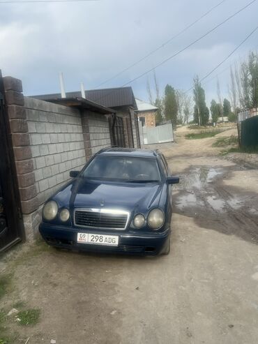 купить боковое стекло на спринтер: Mercedes-Benz 220: 1998 г., 2 л, Механика, Бензин, Универсал