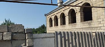 a frame evlər: Satılır: daş konstruksiyalı ikimərtəbəli yarımçıq tikili və həyətyanı — 3