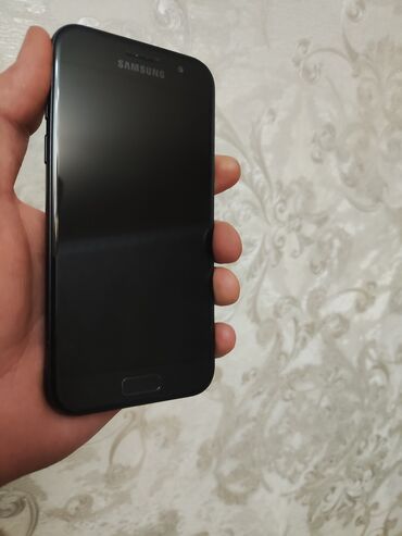 сколько стоит телефон верту оригинал: Samsung Galaxy A3 2017, Б/у, 16 ГБ, цвет - Черный, 2 SIM