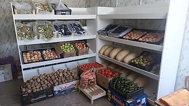 витринный полка: Овощи и фрукты — ассортимент для магазина/точки продаж. Описание — 1