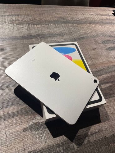 чехол для планшета самсунг таб а: Планшет, Apple, эс тутум 64 ГБ, 10" - 11", Wi-Fi, Колдонулган, Классикалык түсү - Күмүш